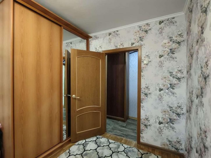 3-комн квартира Авроры улица, 110А