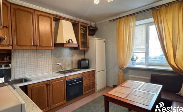 3-комн квартира улица Виталия Талабаева, 8,  д. 8