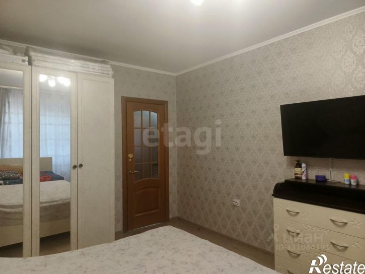 2-комн квартира Революционная улица, 128,  д. 128