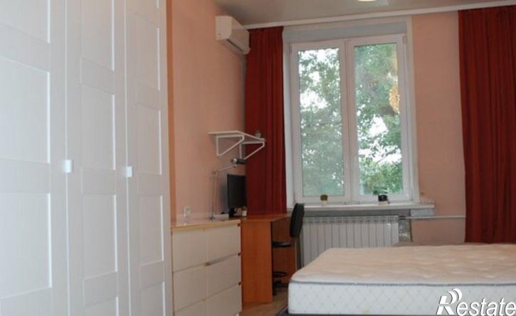 2-комн квартира проспект Кирова, 40,  д. 40