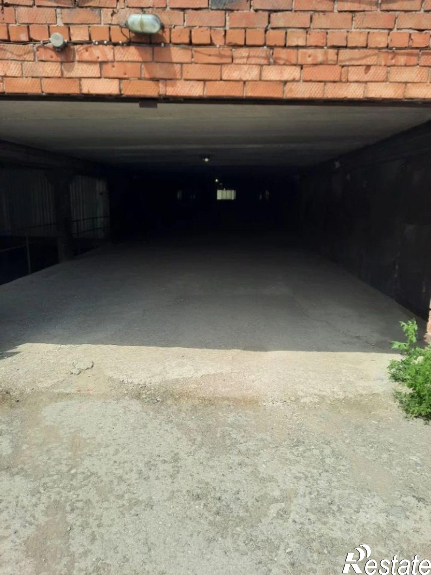 Сдать гараж, место в паркинге за 6 501 рублей на ул Солнечная, 44
