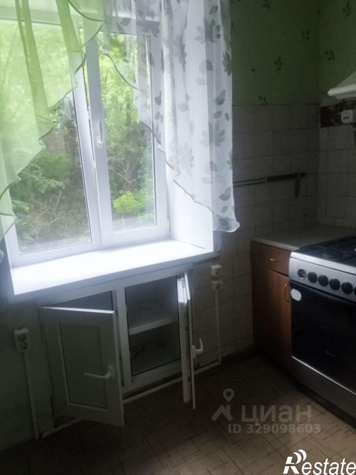 3-комн квартира Сочинская улица, 10,  д. 10