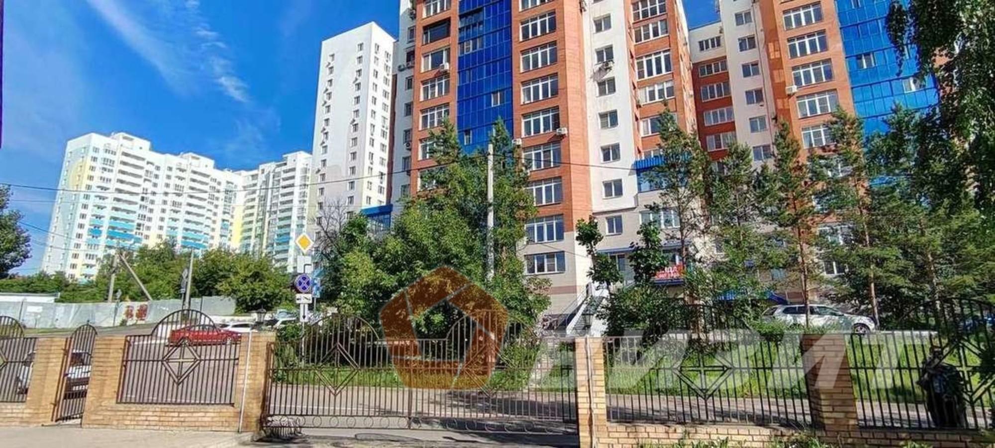 Купить офис, помещение под офис за 22 000 000 рублей на Лейтенанта Шмидта улица, 1