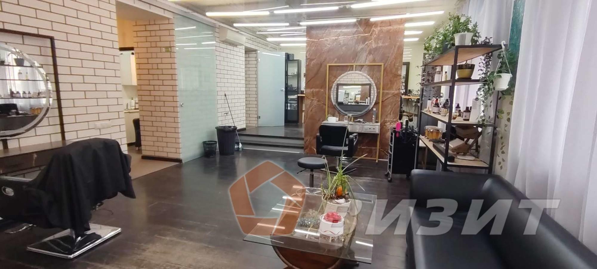 Сдать торговое помещение за 76 000 рублей на Чкалова улица, 90а