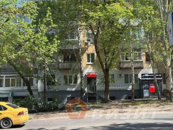 Торговое помещение Советской Армии улица, 223