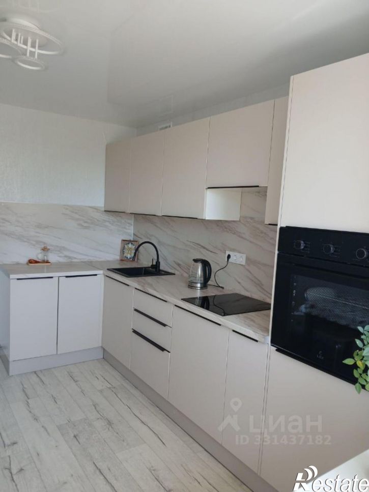 2-комн квартира Парниковая улица, 1,  д. 1