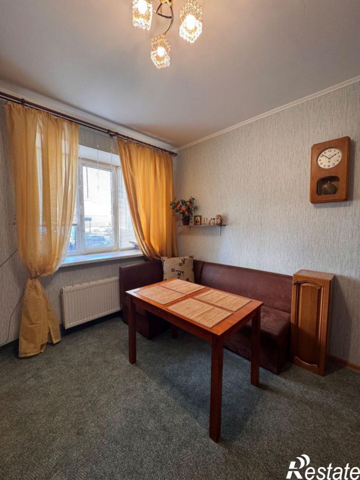 3-комн квартира Виталия Талабаева улица, 8