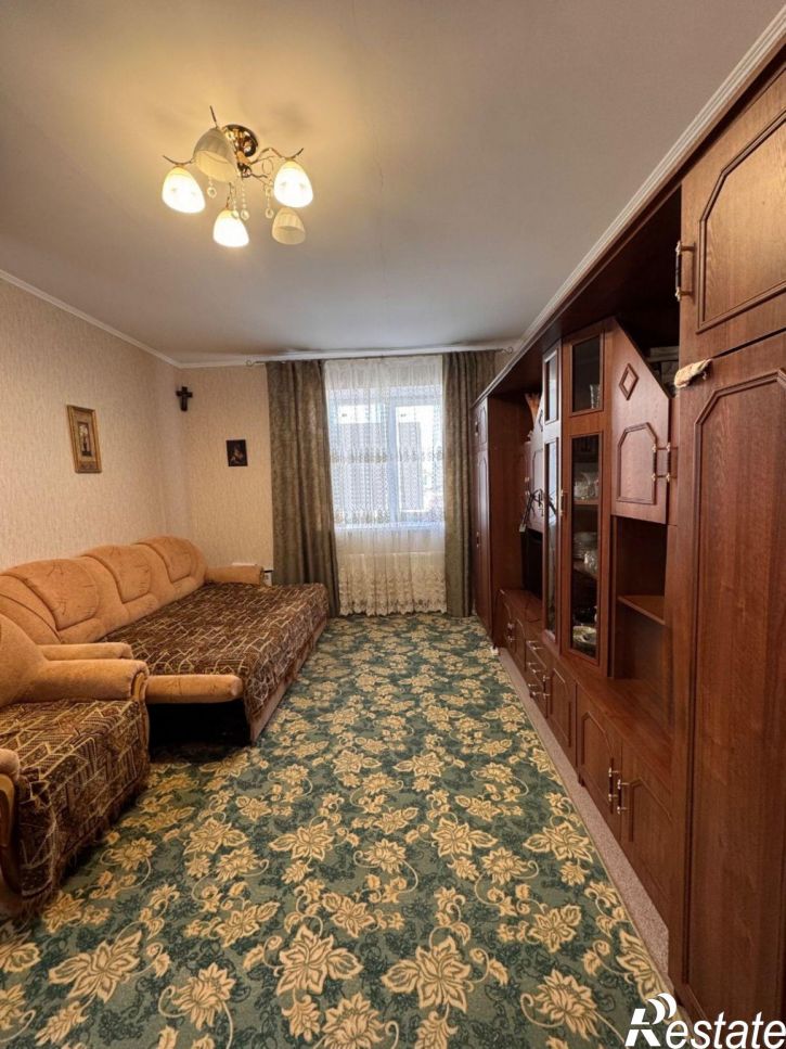 3-комн квартира Виталия Талабаева улица, 8