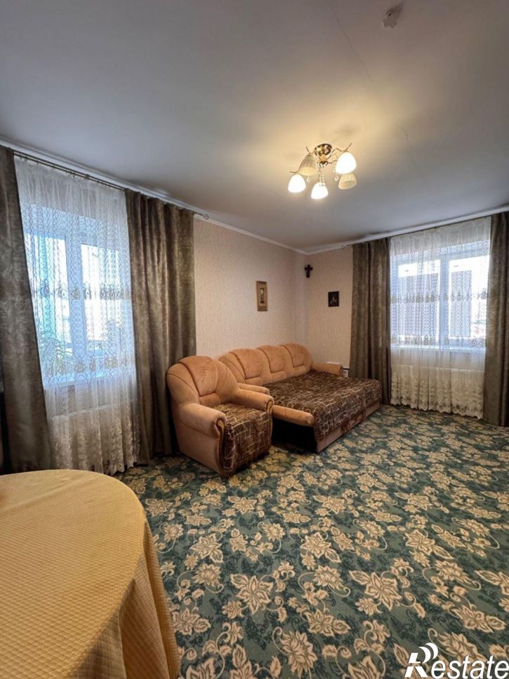 3-комн квартира Виталия Талабаева улица, 8