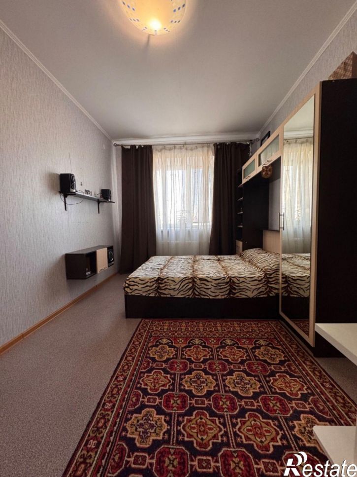 3-комн квартира Виталия Талабаева улица, 8