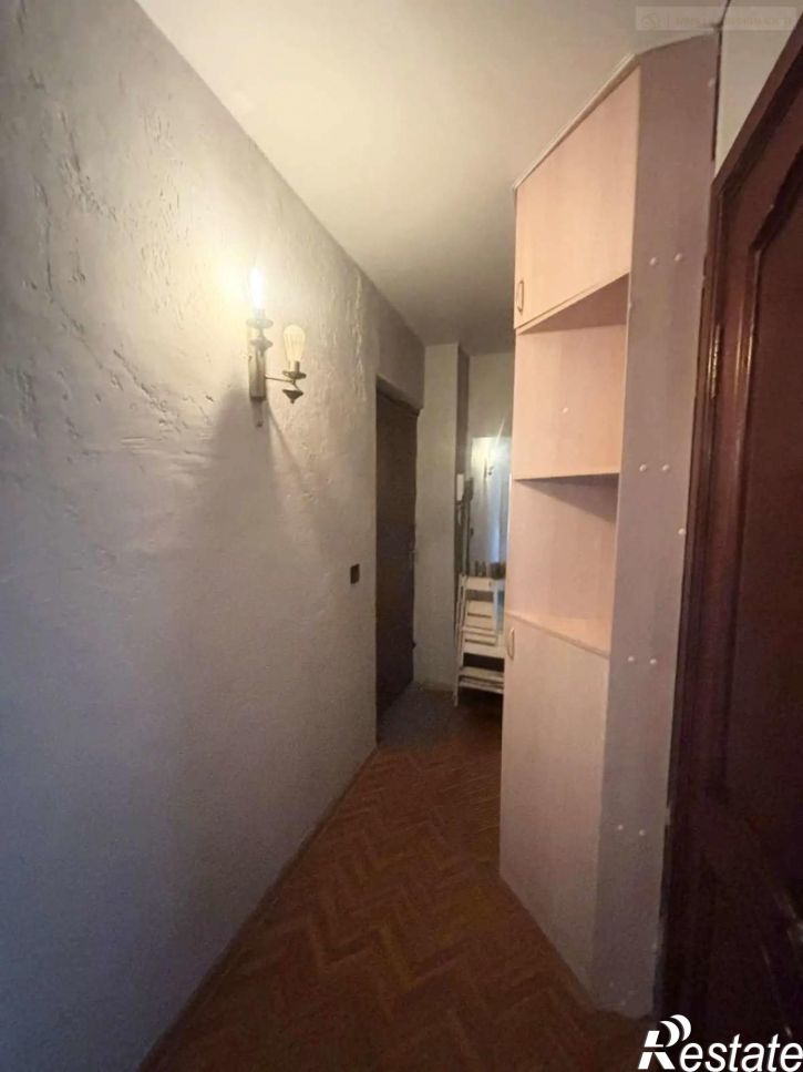 2-комн квартира Революционная улица, 52