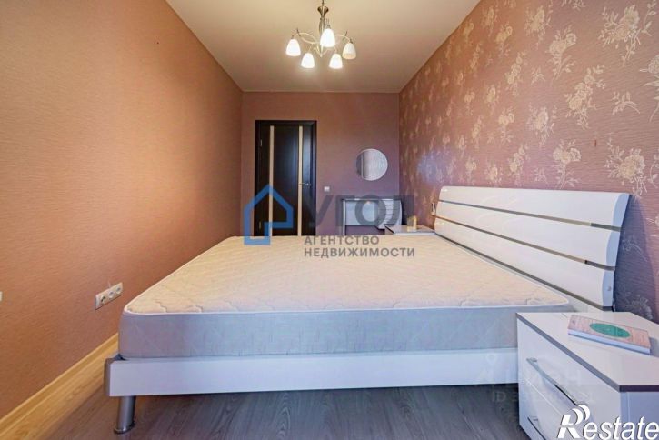 3-комн квартира Революционная улица, 4,  д. 4