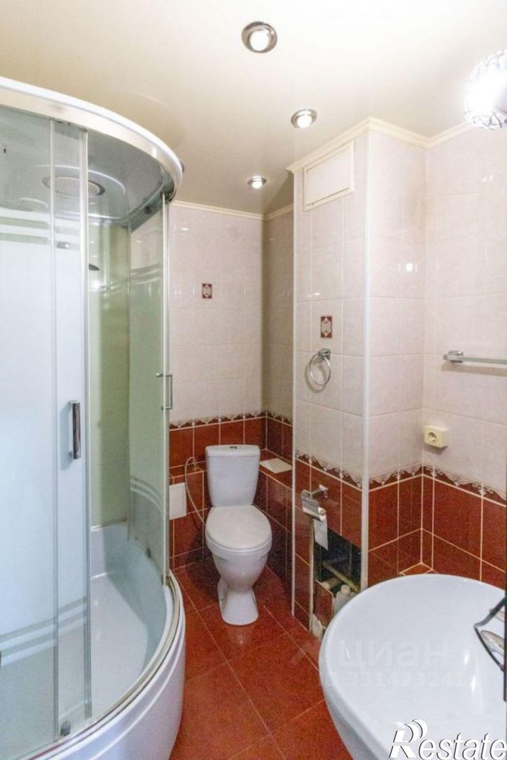 6-комн квартира проспект Кирова, 36А,  д. 36А
