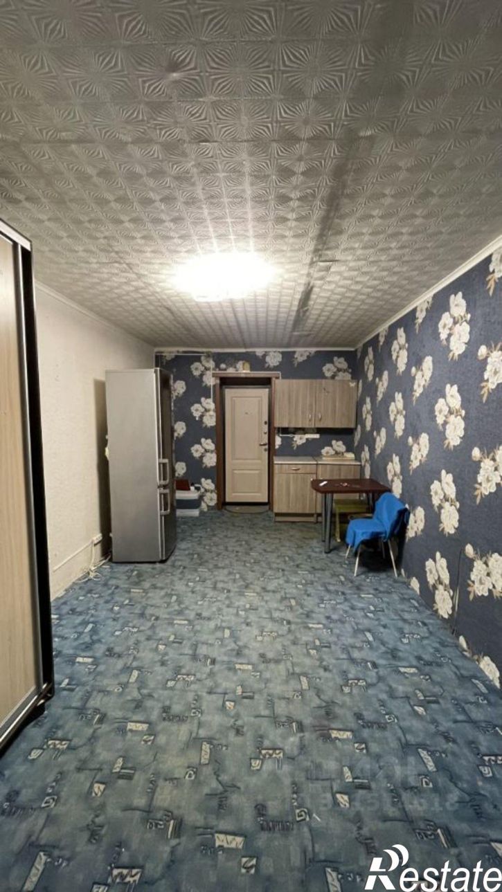 Комната Днепровская улица, 1,  д. 1