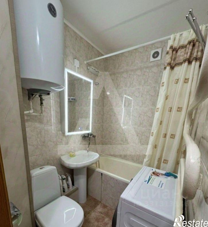 2-комн квартира Революционная улица, 56,  д. 56