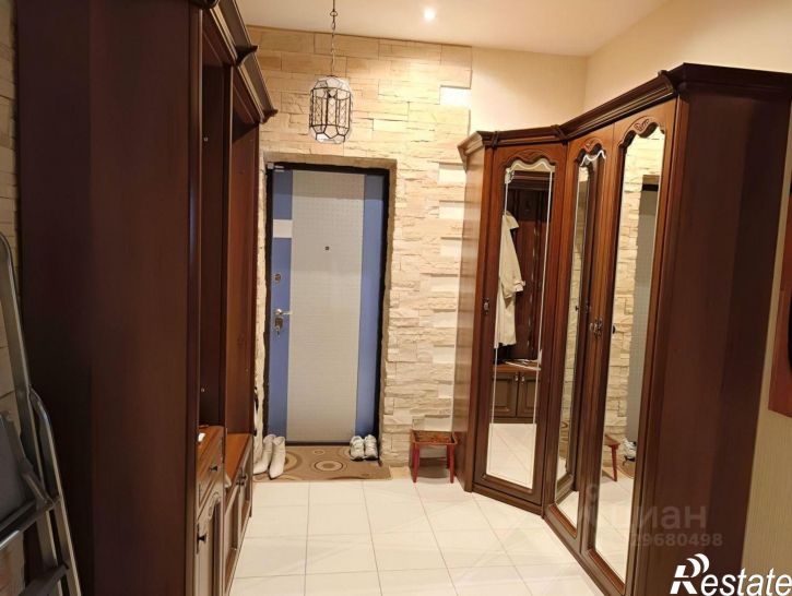 3-комн квартира улица Алексея Толстого, 72,  д. 72