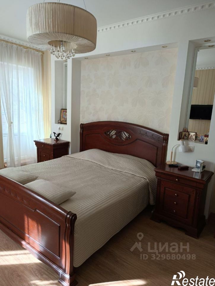 3-комн квартира улица Алексея Толстого, 72,  д. 72