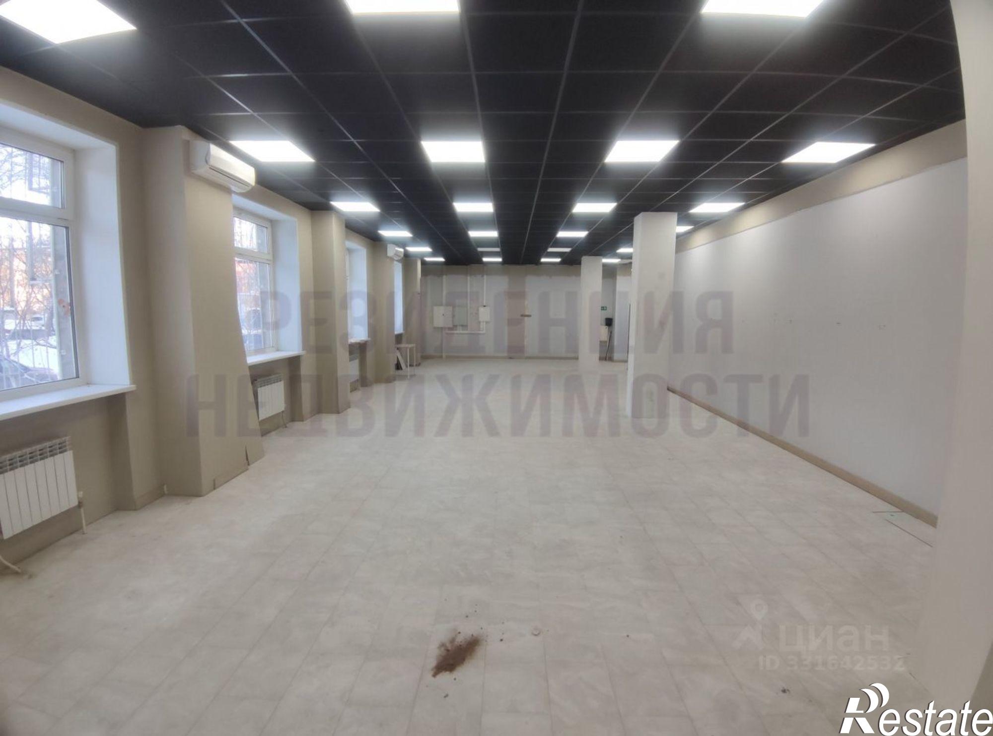 Сдать торговое помещение за 162 800 рублей на улица Мичурина, 46
