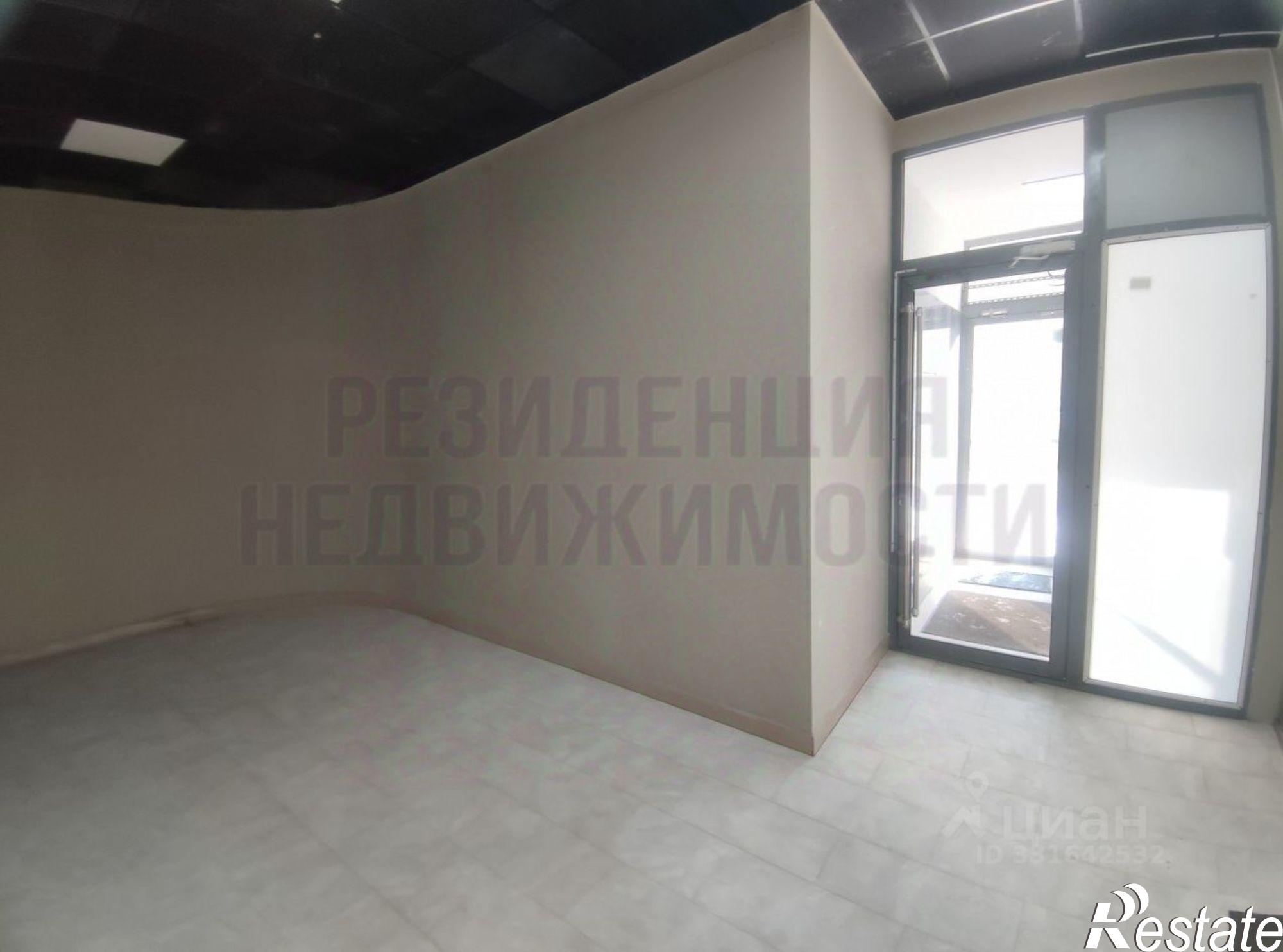 Сдать торговое помещение за 162 800 рублей на улица Мичурина, 46