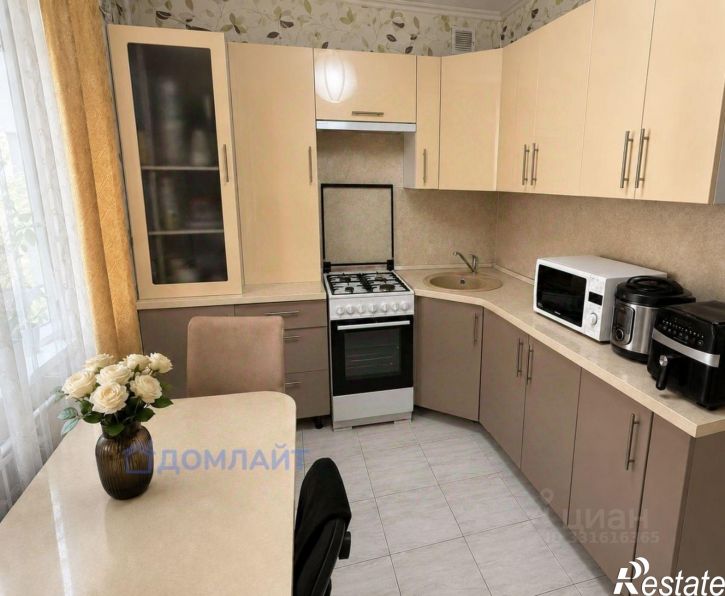 2-комн квартира улица Евгения Золотухина, 22,  д. 22