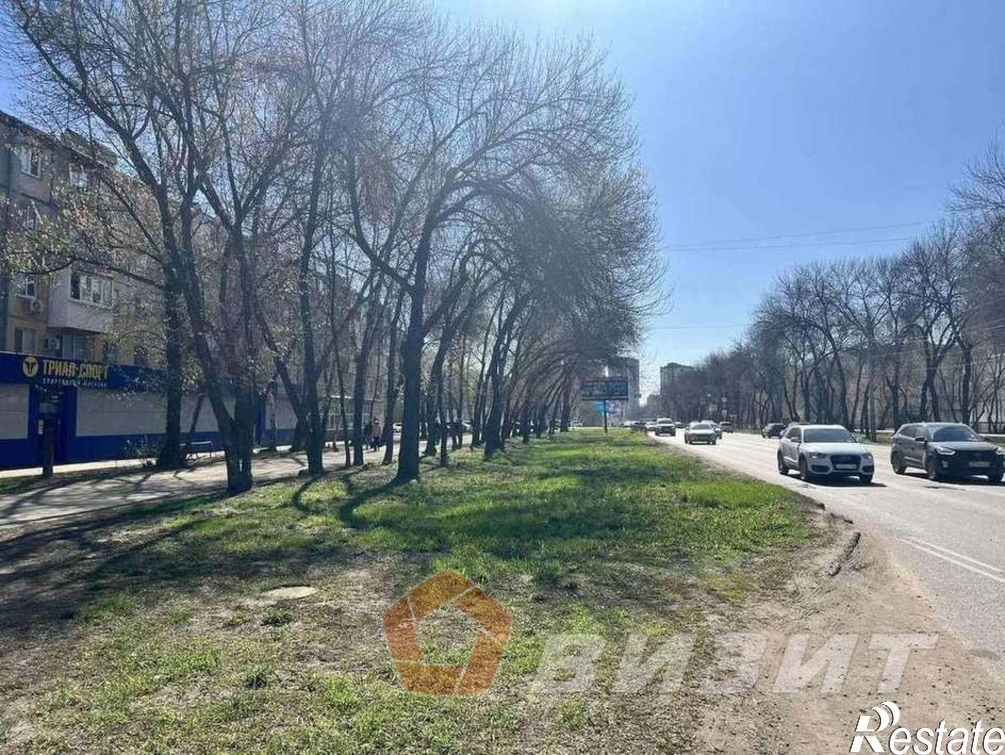 Купить торговое помещение за 17 000 000 рублей на Советской Армии улица, 167