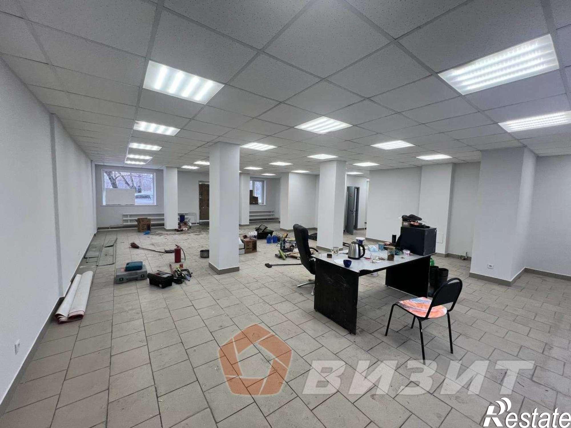 Сдать торговое помещение за 165 000 рублей на Советской Армии улица, 167