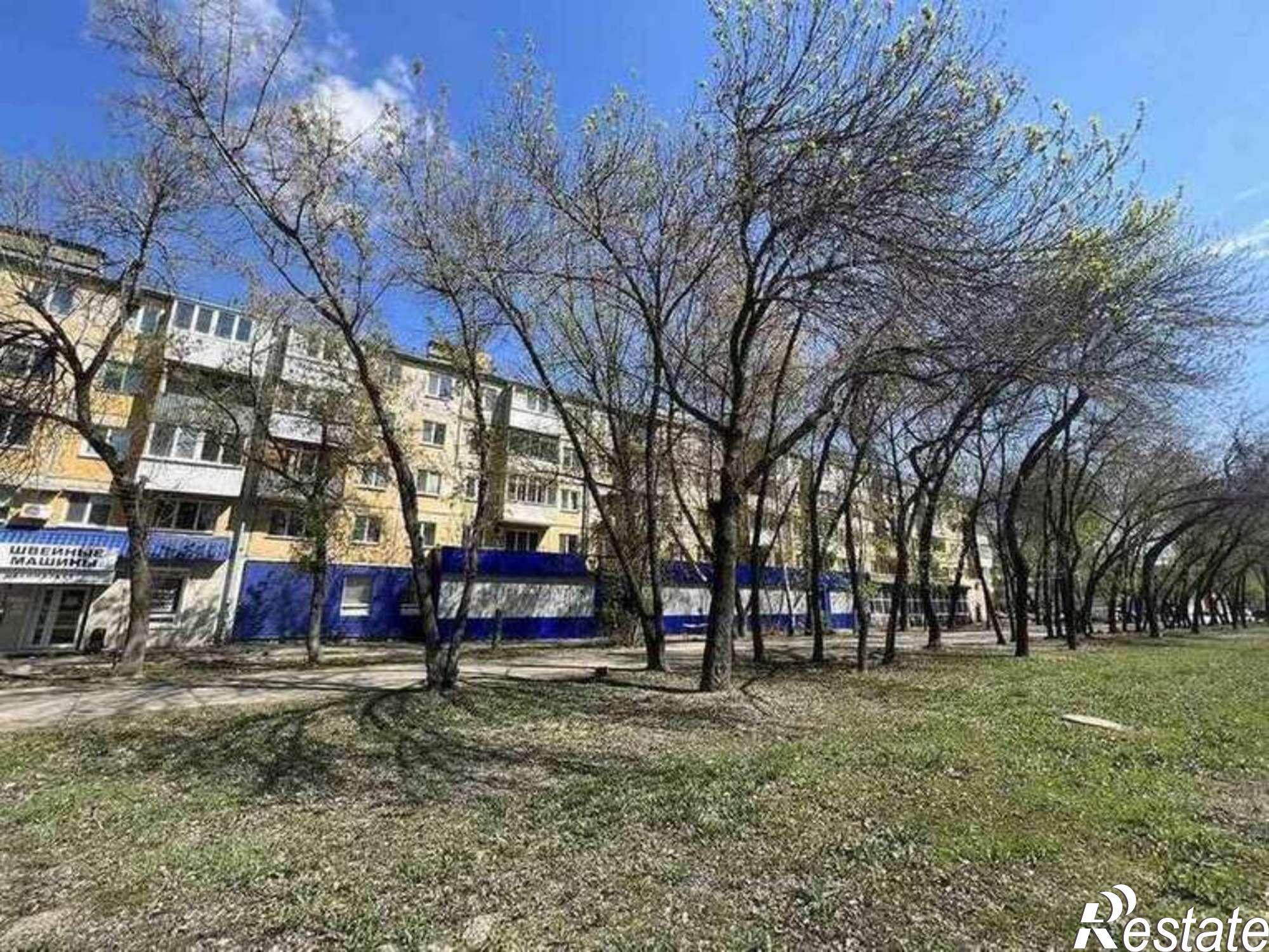 Сдать торговое помещение за 165 000 рублей на Советской Армии улица, 167