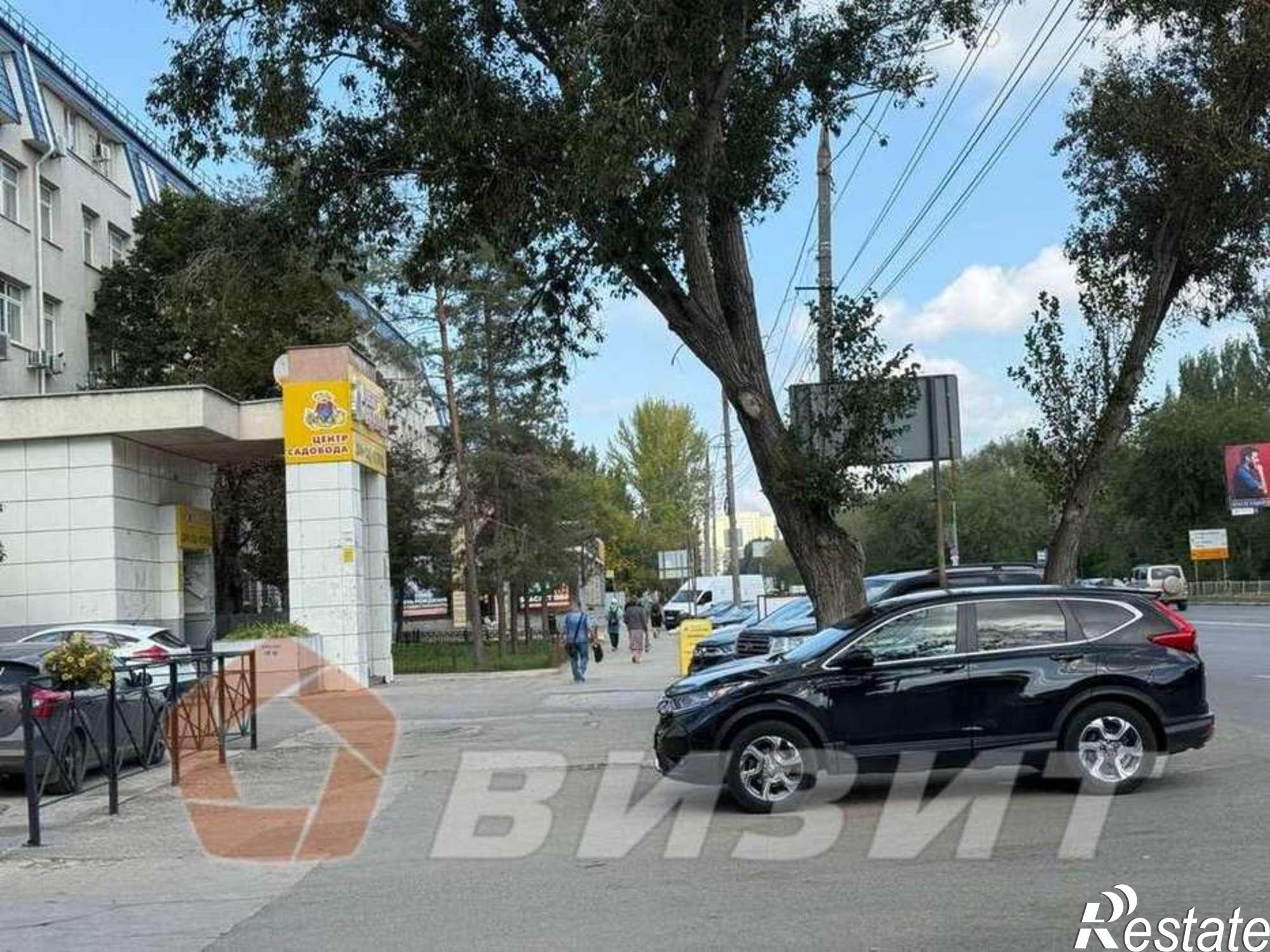 Купить торговое помещение за 29 000 000 рублей на Авроры улица, 110к1