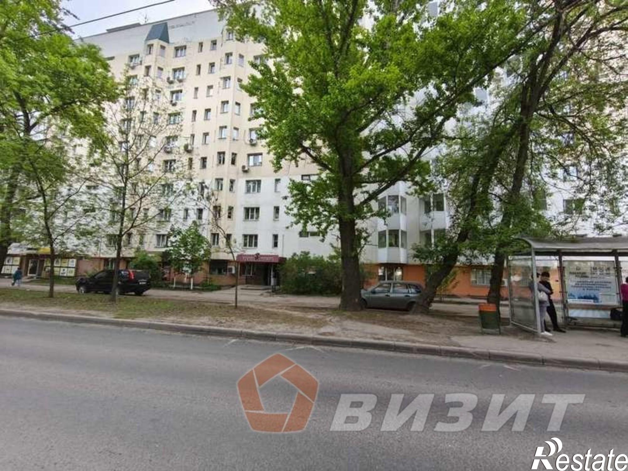 Купить торговое помещение за 16 000 000 рублей на Вольская улица, 81