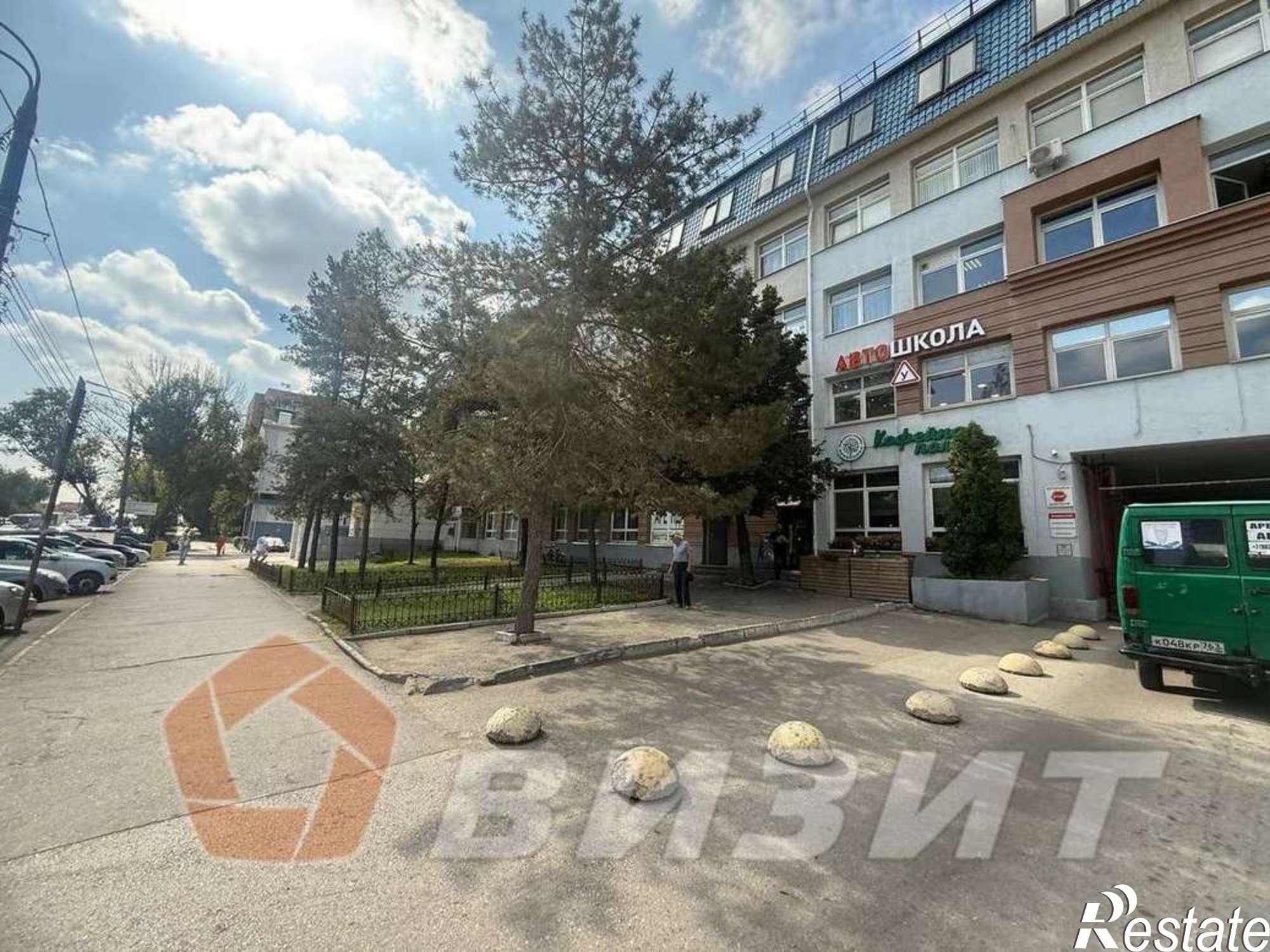 Купить торговое помещение за 29 000 000 рублей на Авроры улица, 110к1