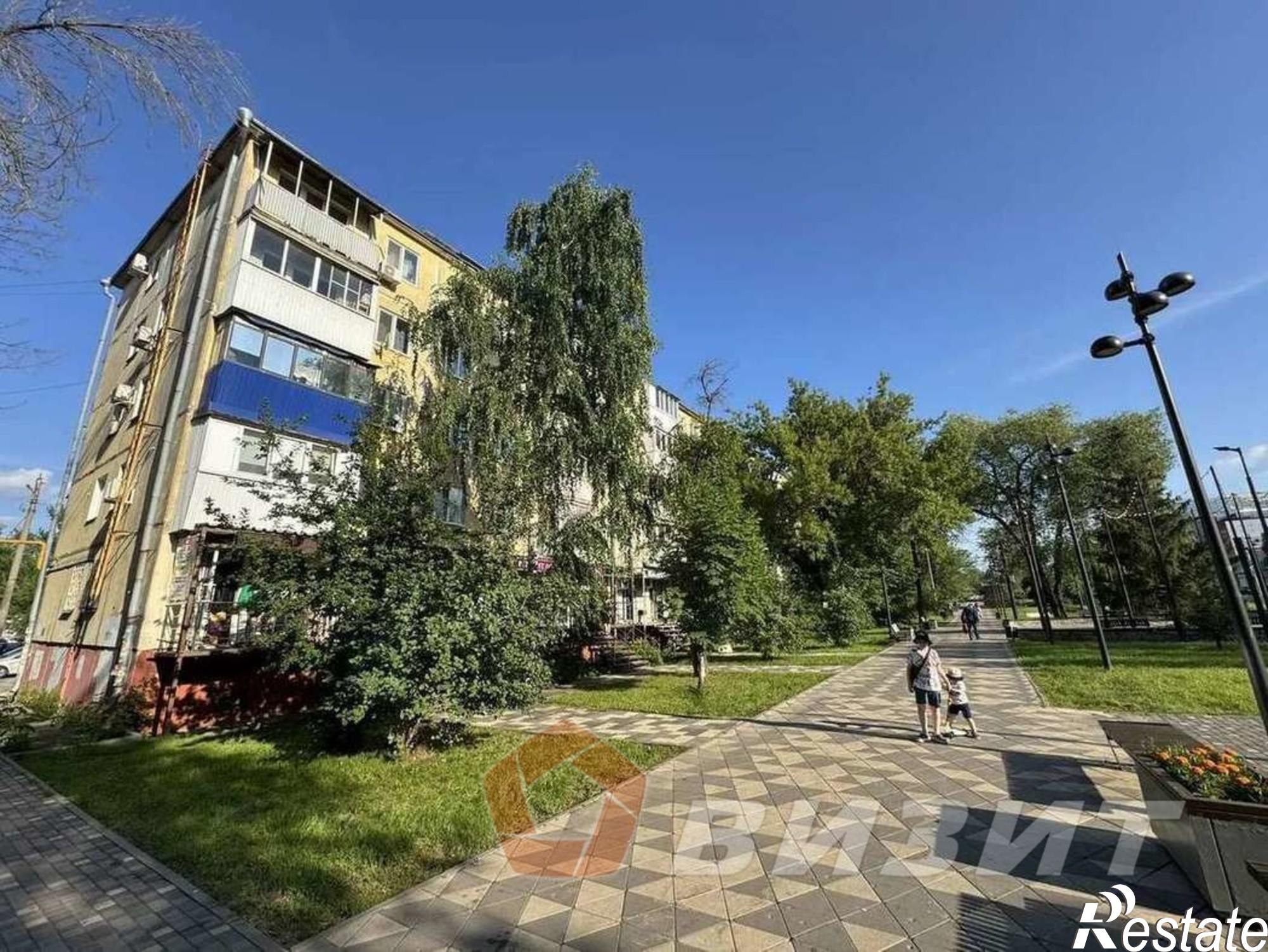 Сдать торговое помещение за 21 000 рублей на Авроры улица, 111