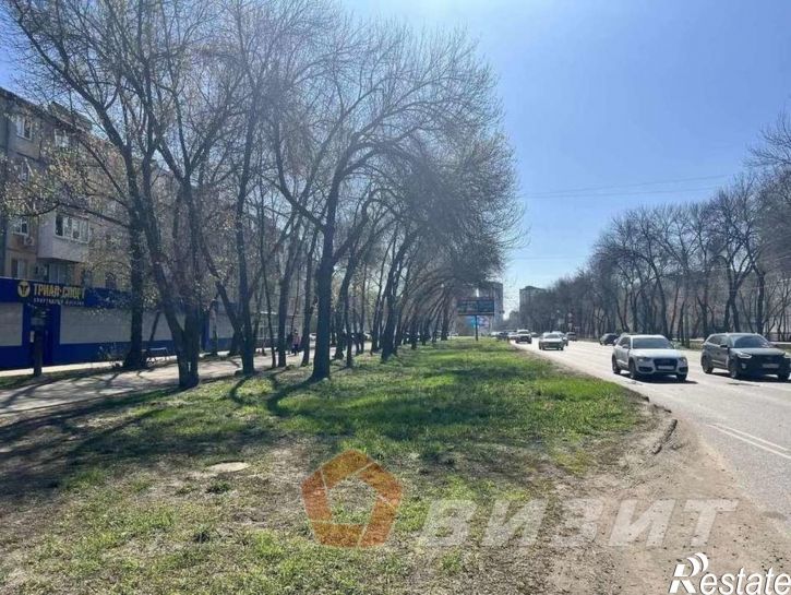 Торговое помещение Советской Армии улица, 167
