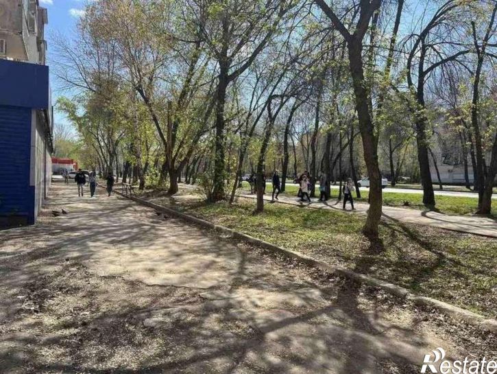 Торговое помещение Советской Армии улица, 167