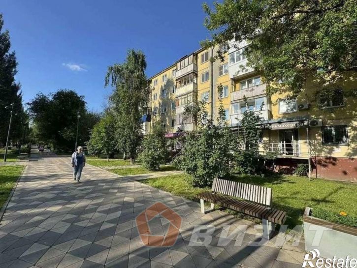 Торговое помещение Авроры улица, 111