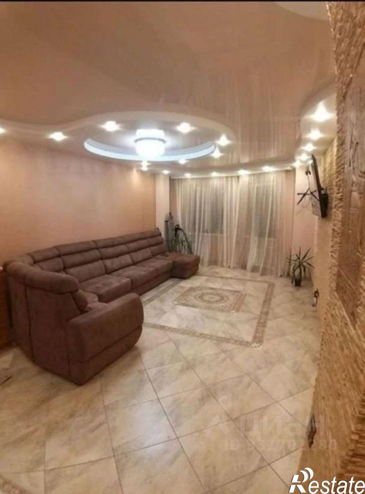 3-комн квартира пр-ка 7-я, 108,  д. 108