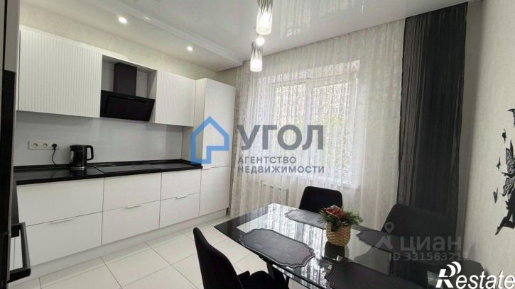 3-комн квартира ул Парижской Коммуны, 24А,  д. 24А