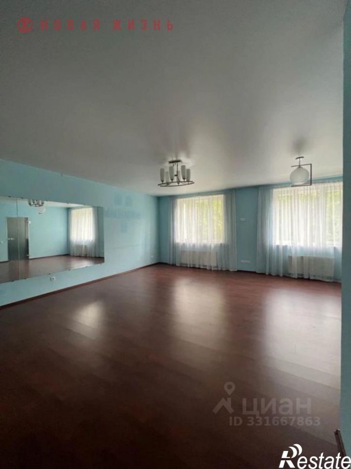3-комн квартира пр-ка 8-я, 60,  д. 60