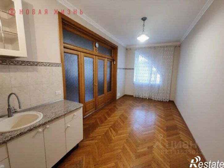 5-комн квартира ул Фрунзе, 142,  д. 142
