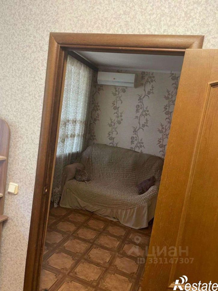 2-комн квартира 11-й кв-л, 20,  д. 20