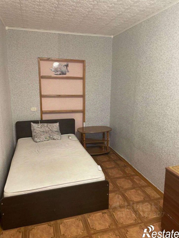 2-комн квартира 11-й кв-л, 20,  д. 20