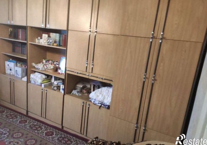 3-комн квартира Елизарова улица, 68