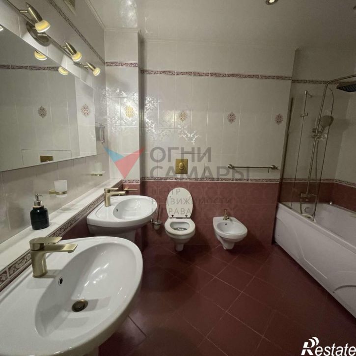 3-комн квартира Братьев Коростелёвых улица, 83
