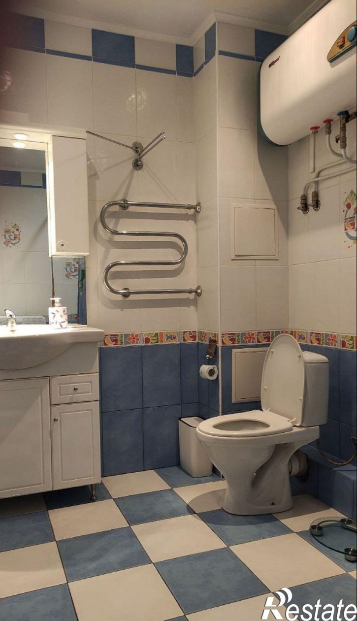 3-комн квартира Академика Платонова улица, 10к2