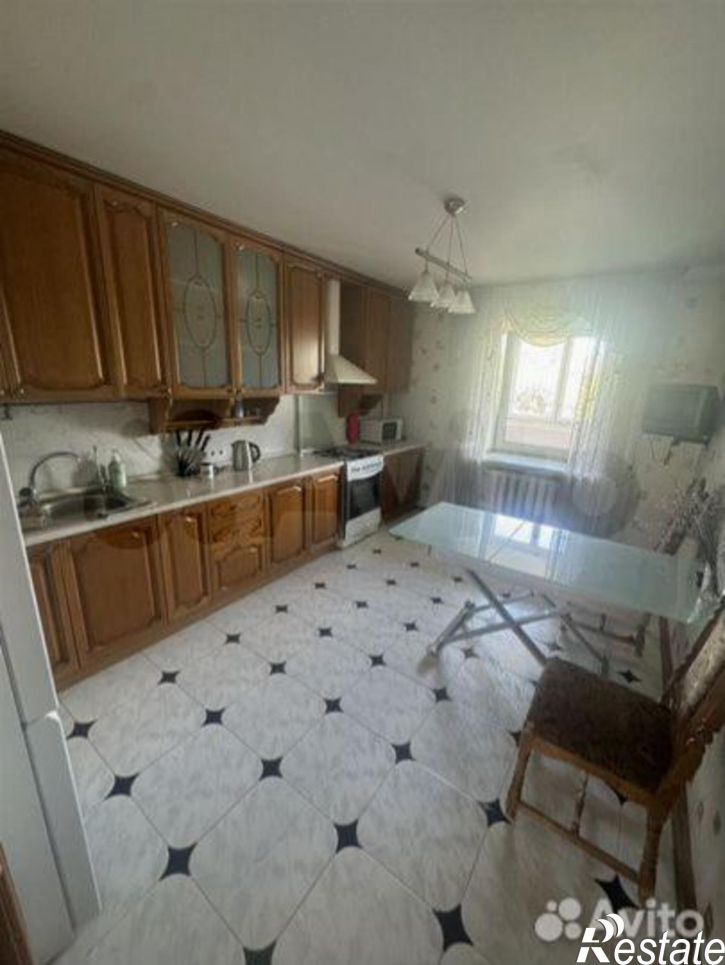 4-комн квартира Больничная улица, 37