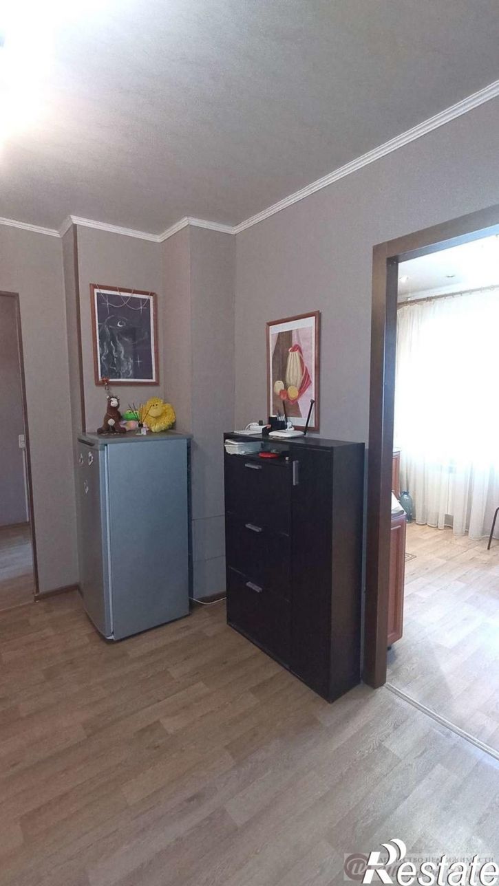 3-комн квартира Парижской Коммуны улица, 30