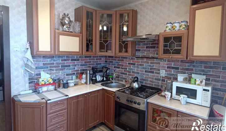 3-комн квартира Парижской Коммуны улица, 30