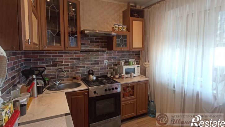 3-комн квартира Парижской Коммуны улица, 30