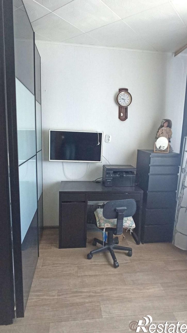 3-комн квартира Парижской Коммуны улица, 30