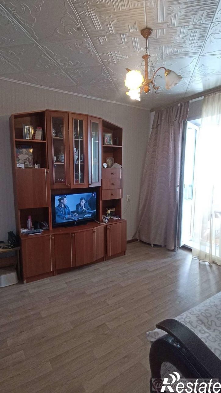 3-комн квартира Парижской Коммуны улица, 30