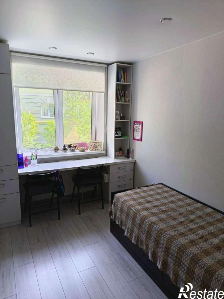 2-комн квартира Евгения Золотухина улица, 36